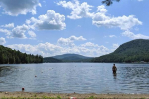 Cedar Creek! Privacy, quick walk to the beach